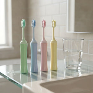 High Quality Soft Bristle Adult Portable Set with Hygienic Storage Case Customizable Toothbrush Set for Travel Usage